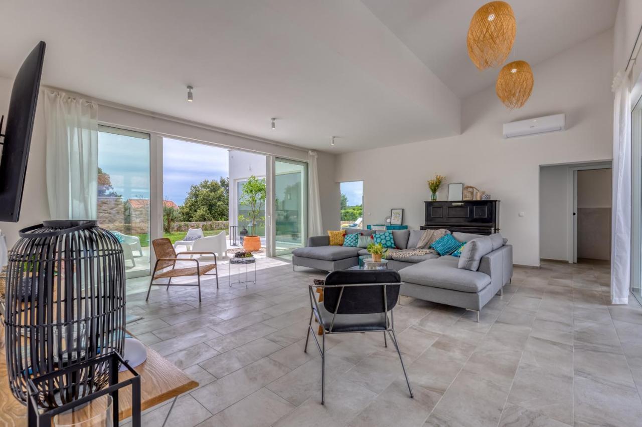 Villa Vela Muline - 8 Plus 2 Guests - Heated Pool อูกล์ยัน ภายนอก รูปภาพ
